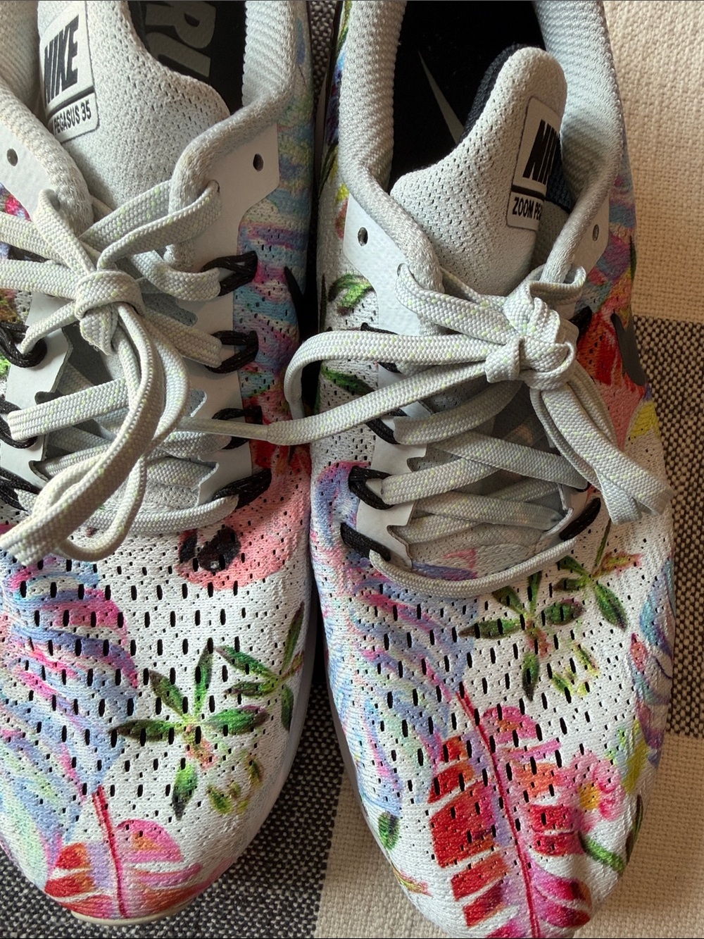 Nike Women’s Running Shoes - White with Multicolor Floral - Picture 5 of 6